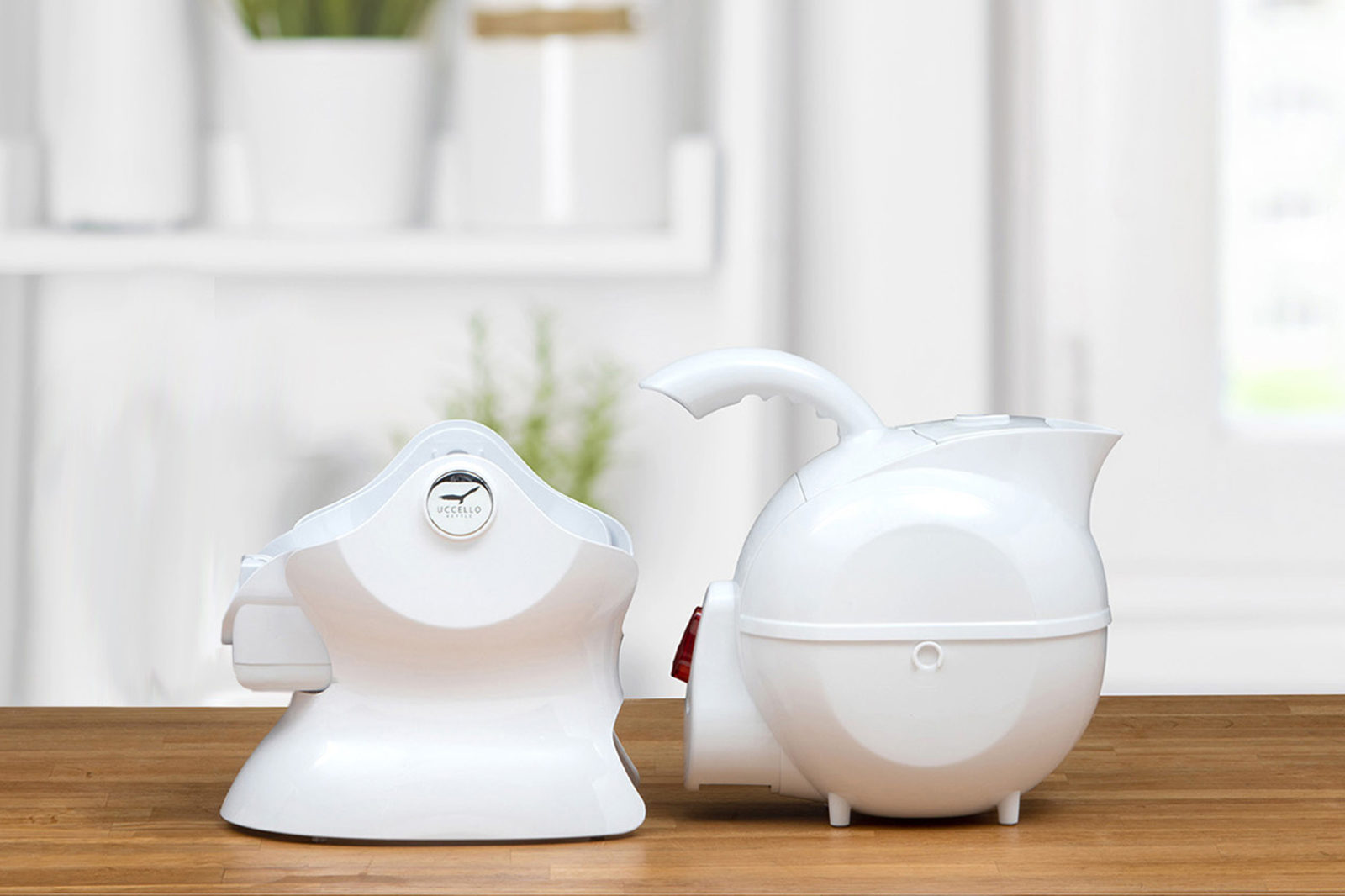 Uccello-Kettle-All-White-Body-Base All white Uccello Kettle Base and Body Side View