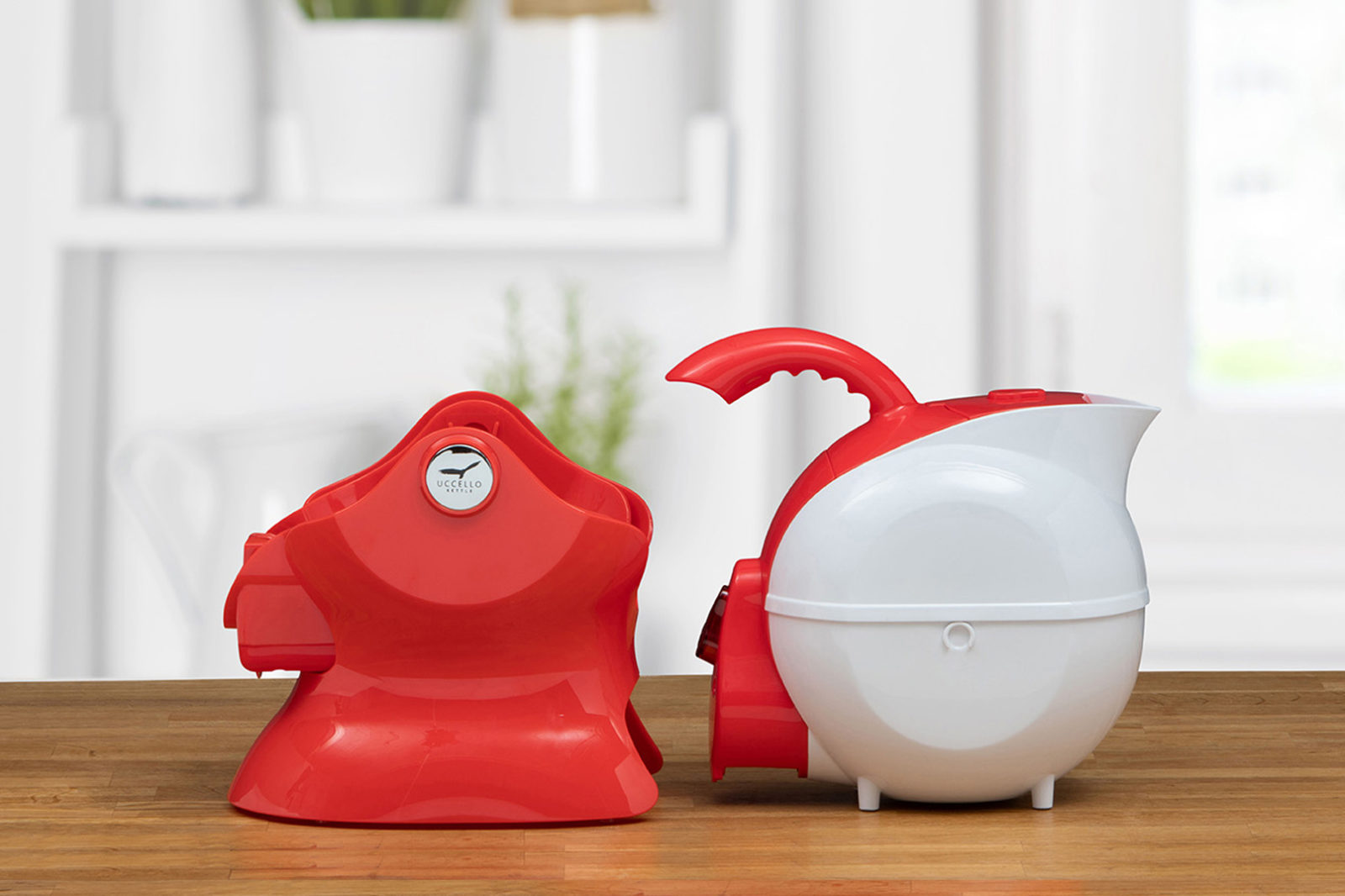 Uccello-Kettle-Red-White-Body-Base Red and White Uccello Kettle Base and Body Side View